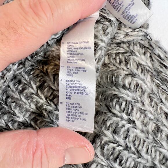 Forever 21 Cable Knit Sweater Woman's S 100% Acrylic Grey & Black w/ Jewel Neck - Picture 7 of 13